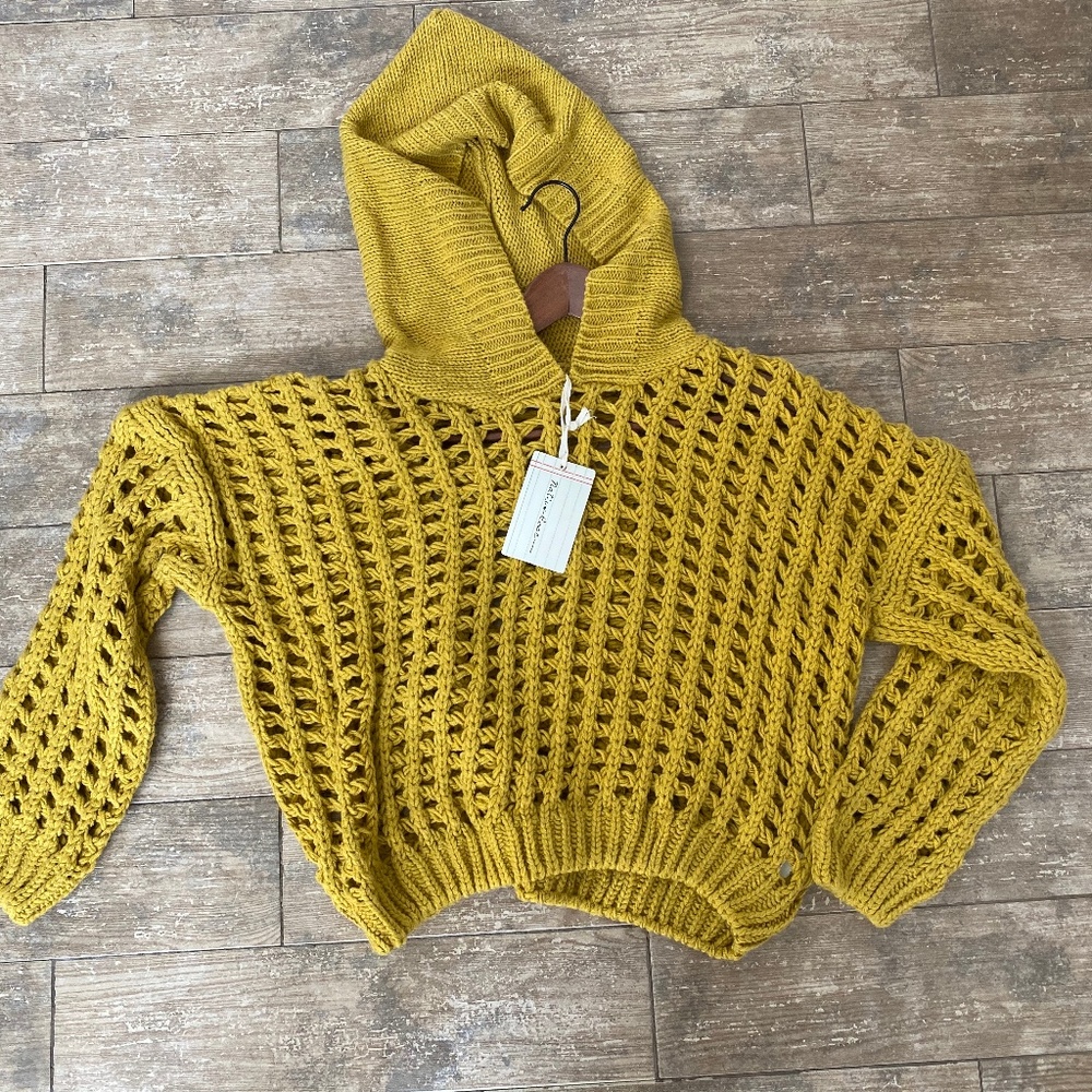 Yellow Knit Sweater / Hoodie Perfect for Fall